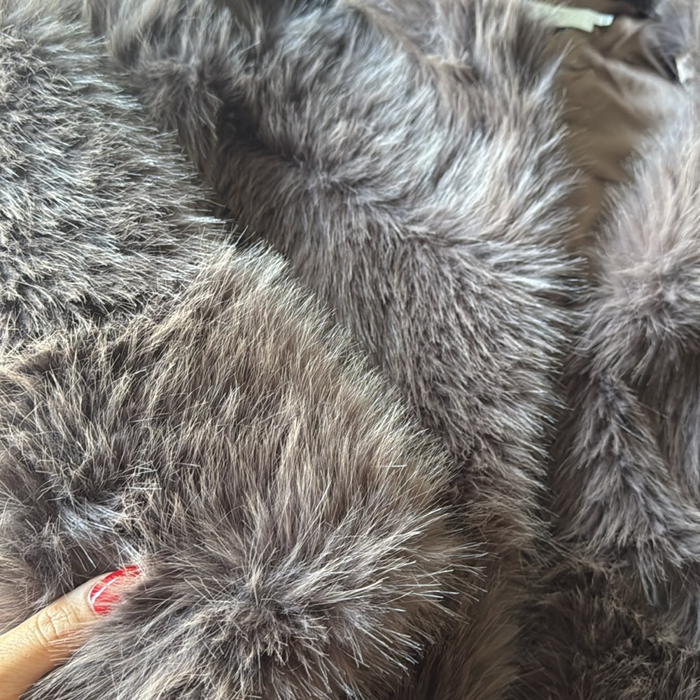 Light brown faux fur jacket - Picture 3 of 3